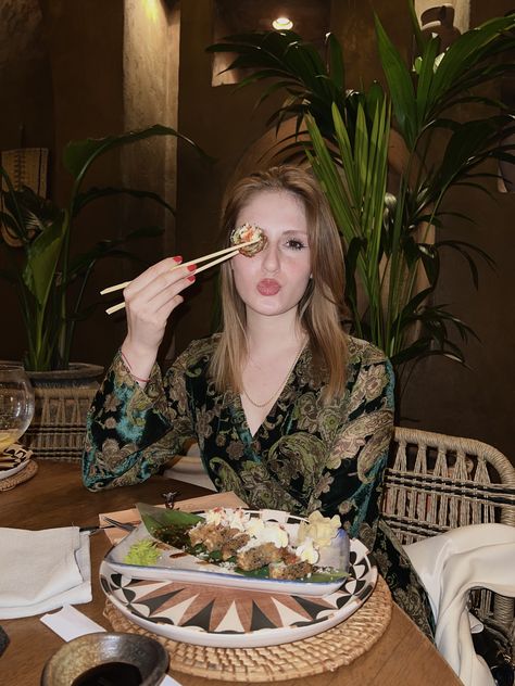 Sushi lover #sushi #sushilovers #sushibar #sushigirl #aesthetic #restaurant #photoidea #sushiidea #istanbul #ginza #ginzaistanbul #istanbulrestaurant Istanbul Restaurants, Shotting Photo, Sushi Restaurants, Sushi Bar, Instagram Models, Restaurant