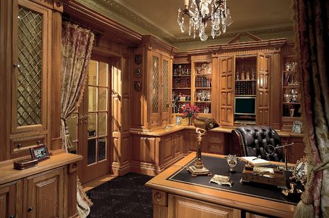 CLIVE CHRISTIAN OF NOTTINGHAM: Clive Christian Luxury Study Furniture Luxurious Home Office, Victorian Study, Office Furniture Layout, Luxury Office Furniture, Cheap Office Furniture, Traditional Home Office, Home Office Layout, Luxury Office, Office Layout