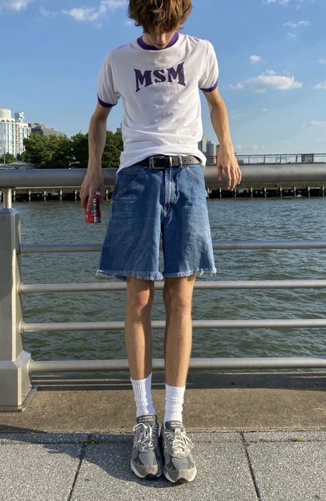 80s Summer Outfits, 80s Summer, Men Stylish Dress, Stylish Mens Outfits, Streetwear Men Outfits, Summer Outfits Men, 가을 패션, Streetwear Outfit, Boy Fashion