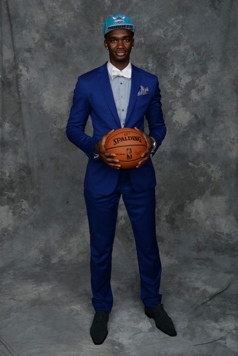 Best-Dressed NBA Rookies - Noah Vonleh, Charlotte Hornets Nba Draft Outfits, Charlotte Basketball, Draft Day, Nba Fashion, Nba Draft, Charlotte Hornets, Nba Teams, Famous Fashion, Suit Style