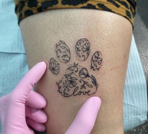 Pet Memorial Tattoo, Dog Tattoo Ideas, Dog Print Tattoo, Bulldog Tattoo, Dog Memorial Tattoos, Pawprint Tattoo, Dog Paw Tattoo, Saved Tattoo, Wild Tattoo