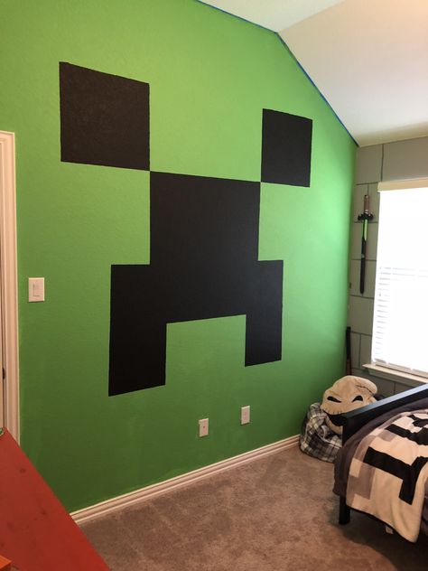 Minecraft Accent Wall, 7 Year Boy Room Ideas, Simple Minecraft Bedroom, Boys Minecraft Bedroom Ideas, Minecraft Bedroom Paint Colors, Minecraft Room Ideas Bedrooms, Minecraft Kids Room Ideas, Minecraft Bedroom Wall, Minecraft Bedroom Decor In Game