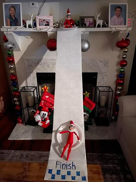 Elf On The Shelf Easy, Diy Christmas Home Decor, Napkin Folding Ideas, Thanksgiving Aesthetic, Funny Elf On The Shelf, Elf Ideas Easy, Easy Elf On The Shelf, Elf Shelf, Diy Christmas Decorations For Home