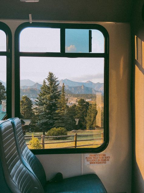 Train Window, Window Photography, Vision Board Pictures, Scenery Photos, Happy Photos, Film Photography 35mm, Adventure Aesthetic, Minimalist Travel, Dusk To Dawn