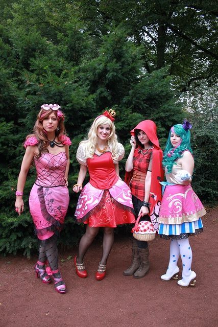 Ever After High Halloween, Ever After High Costumes, Ever After High Cosplay, Ever After High Outfits, Costume Ideas For Groups, Madeline Hatter, Briar Beauty, Group Cosplay, Cerise Hood