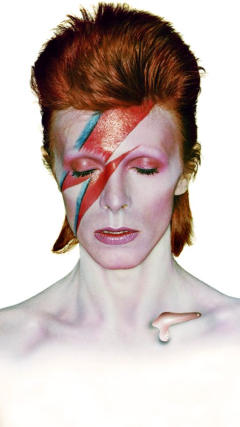 David Bowie Makeup, David Bowie Wallpaper, Brian Duffy, Music Websites, Aladdin Sane, Club Music, The Golden Years, Golden Years, Glam Rock