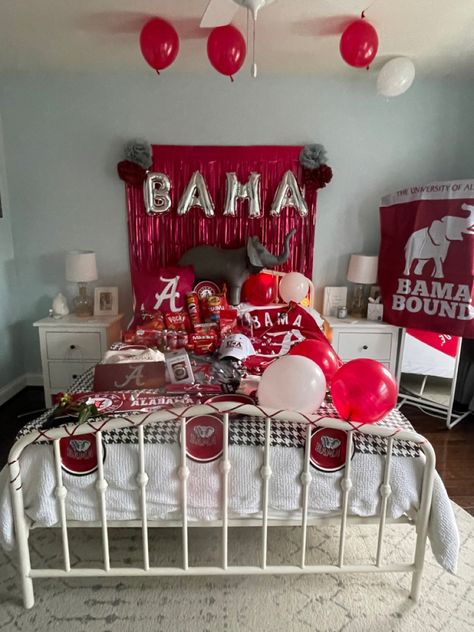 Bama Bed Party, Uga Bed Party, Bed Decorating College Acceptance, College Acceptance Bed Party, University Of Alabama Decor, College Announcements, College Acceptance, College Bedding, College Parties