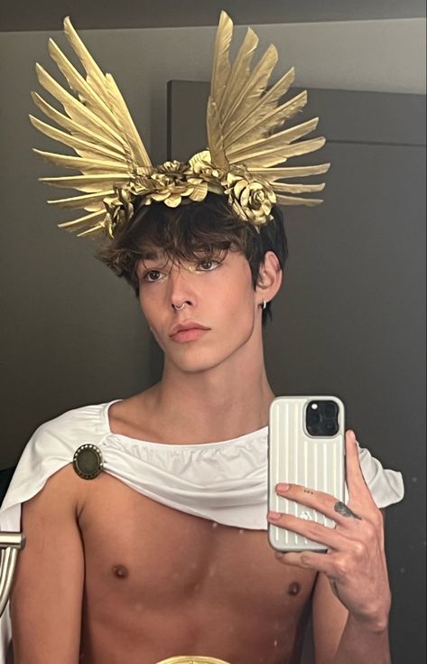 Greek Mythology Costumes, Greek Party Theme, Mythology Costumes, Head Peice, Kissing Poses, Epic Halloween Costumes, Greek Costume, Headpiece Diy, Outfits Hombre