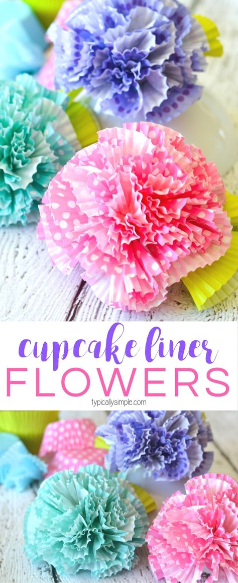 A fun little craft using cupcake liners, these flowers would make a great centerpiece for a spring brunch or to use as cute decor for a kids' room or craft room! Cupcake Diy, Cupcake Liner Crafts, Cupcakes Flores, Cupcake Liner Flowers, Spring Cupcakes, Diy Spring Crafts, Easy Paper Flowers, Spring Brunch, Craft Craft