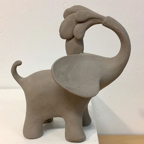 Stylized Elephant, Animal Ceramics, Rangement Art, Instagram Comments, Ceramic Sculpture Figurative, Pottery Animals, Sculptures Céramiques, Hand Building, Elephant Sculpture