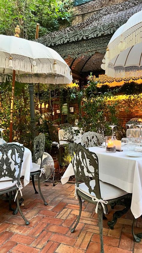 Top Madrid Restaurants: Numa Pompillio Restaurants Madrid, Breakfast In Madrid, Madrid Tapas, Madrid Restaurants, Romantic Restaurants, Spanish Cuisine, Romantic Restaurant, Restaurant Ideas, Best Sushi