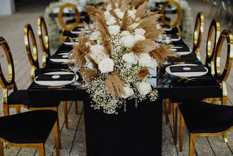 Lamar Miller's Wedding at the Pérez Art Museum Miami Wedding Table Black, Colorful Tablescapes, Modern Tablescape, Perez Art Museum, Lavish Wedding, Modern Wedding Venue, Long Table Runner, Canopy Frame, Macrame Table Runner