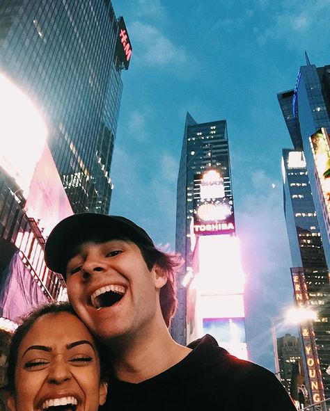 Lizzza Koshy, Liza Koshy And David Dobrik, Liza And David, Scotty Sire, Liza Koshy, David Dobrik, Vlog Squad, Cute Relationship Goals, Best Couple