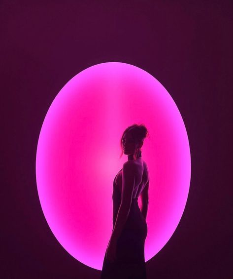 Neon Photography, James Turrell, Arte Peculiar, Whatsapp Dp, Hailey Baldwin, Instagrammer, Hailey Bieber, Pink Light, Wall Sculptures