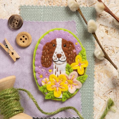 Springer Spaniel Felt Craft Kit Brooch Felt Craft Kit Dog - Etsy UK Beginner Applique, Different Embroidery Stitches, Lover Embroidery, Embroidered Brooch, Yarn For Sale, Dog Brooch, Felt Sheets, Needle Felting Kits, Felt Embroidery