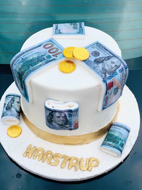 Dollar Cake Design, Canada Cake, Dollar Cake, American Currency, Money Cake, Cake Decorating, Birthday Cake, Money, Cake