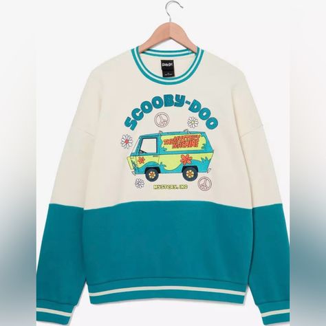 Sweatshirt The Biggest Mystery Is Why You Don't Already Have This Scooby-Doo! Crewneck! With A Panel Design And Bicolor Trim, This Comfy Outerwear Features The Classic Mystery Machine Under The Titular Lettering. Surrounded By Groovy Embroidered Details, It's A Must-Have For Any Member Of The Gang! 52% Cotton; 48% Polyester Wash Cold With Like Colors; Dry Low Imported Listed In Unisex Sizes This Item Comes From A Smoke-Free Home. Thanks For Looking. Mystery Machine, Scooby Doo Mystery, Her Universe, Jersey Jacket, Top Graphic Tees, Aesthetic Outfit, Pattern Sweater, Cosplay Ideas, Style Outfits