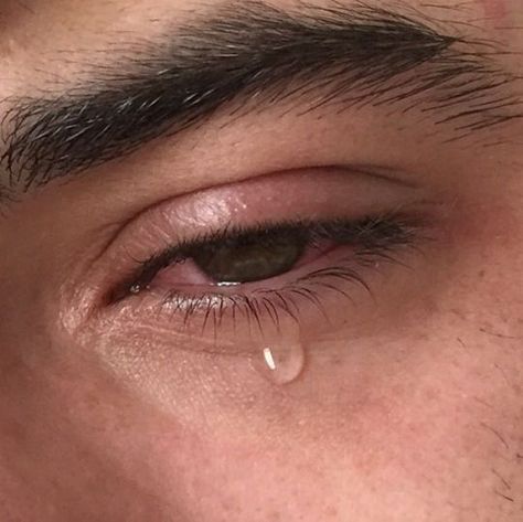 Crying Eyes, طابع بريدي, Pinterest Business, Ugly Love, 남자 몸, Eye Photography, Aesthetic Eyes, Life Is Strange, Romeo And Juliet