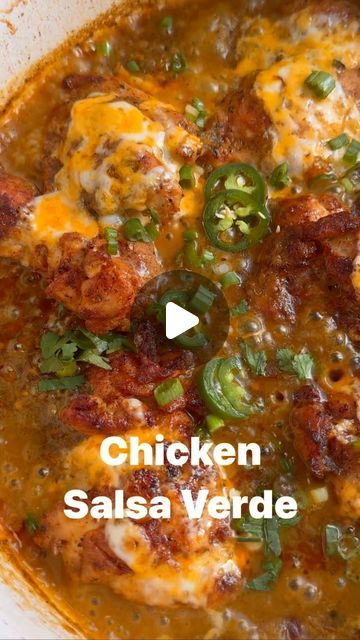 Chicken Salsa Verde, Chicken Verde, Chicken Salsa, Homemade Salsa Verde, Salsa Verde Recipe, Chicken Bone Broth, Salsa Verde Chicken, Chicken Entrees, Cook Chicken