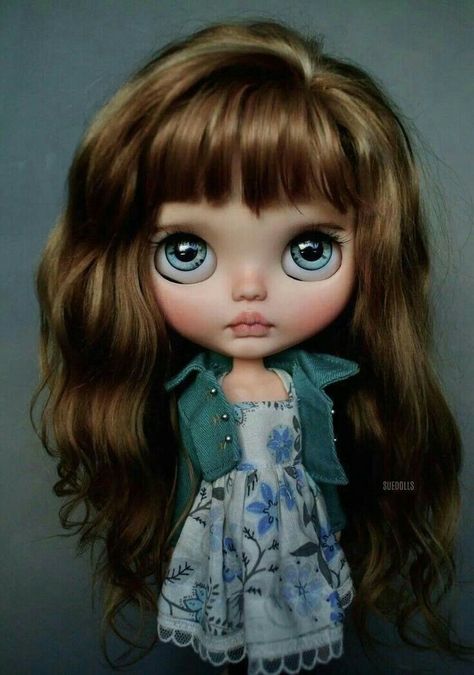 Adorableee Blythe Bebek, Blythe Dolls For Sale, Big Eyes Doll, Blythe Clothes, Doll Repaint, Pretty Dolls, Ooak Dolls, Custom Dolls, Doll Face