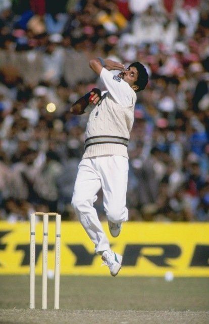 Cricket Bowling, Sunderland Football, History Of Cricket, Rahul Dravid, Kapil Dev, Cricket Coaching, Sunil Gavaskar, Fast Bowling, Cricket In India