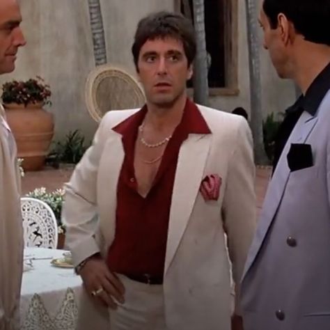 Scarface Halloween Costume, Cuban Suit, Tony Montana Costume, Scarface Costume, Simple Cosplay, Pretty Actors, Red Dress Shirt, Scarface Movie, Montana Style