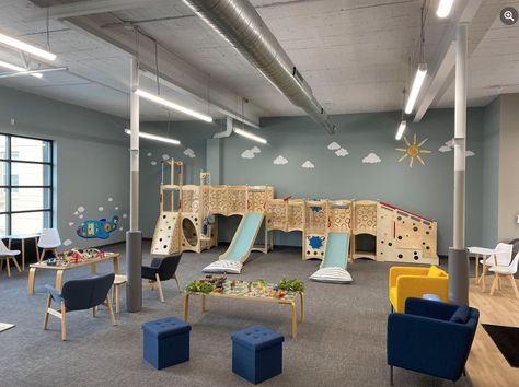 25 Indoor Playgrounds and Play Cafés Around Milwaukee (2023) - Milwaukee with Kids Indoor Park Design, Barndominium Gym, Play Places For Kids Indoor, Indoor Play Cafe, Indoor Kids Playground, Indoor Play Place, Aba Clinic, Kids Indoor Play Area, Indoor Play Space