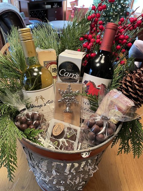 Gift Basket Ideas For Clients, Christmas Wine Basket Ideas, Wine Present Ideas, Hunting Gift Basket, Alcohol Gift Basket Ideas, Alcohol Baskets, Wine Basket Gift Ideas, Wine Gift Basket Ideas, Date Night Gift Basket