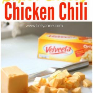 Creamy Velveeta cheesy chicken chili Queso Velveeta, Mccormick White Chicken Chili, White Chicken Chilli, Creamy Cheesy Chicken, Creamy Chicken Chili, Velveeta Recipes, White Chicken Chili Slow Cooker, Green Chili Sauce, Chicken Chili Crockpot