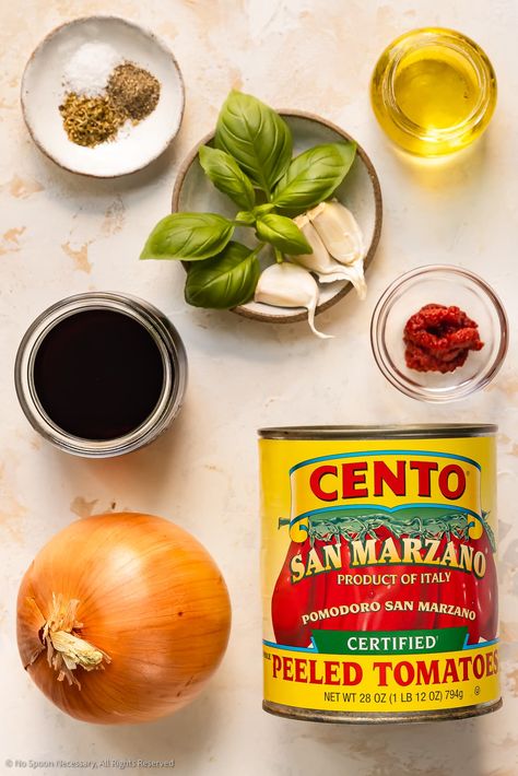 San Marzano Tomatoes Recipes, San Marzano Tomato Sauce Recipes, Homemade Italian Spaghetti Sauce, Italian Spaghetti Sauce, San Marzano Tomato Sauce, Pasta Marinara, Easy Marinara Sauce, Marzano Tomatoes, Marinara Recipe