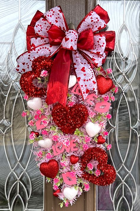 In today's crafting adventure I will show you how I used the new Dollar Tree pink Valentine trees to make this Valentine's Day Swag. Dollar Tree Valentines Diy Ideas, Candle Light Dinner Ideas, Romantic Candle Light Dinner, Wreath Making Tutorials, Mesh Garland, Deco Mesh Garland, Diy Valentines Day Wreath, Valentine Tree, Pink Trees