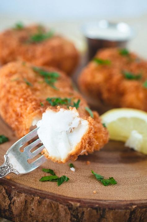 Simple Garlic Butter, Baked Cod Fillets, Panko Crusted Cod, Cod Filets, Crusted Cod, Cod Fillets, Cod Recipe, Lemon Aioli, Aioli Recipe