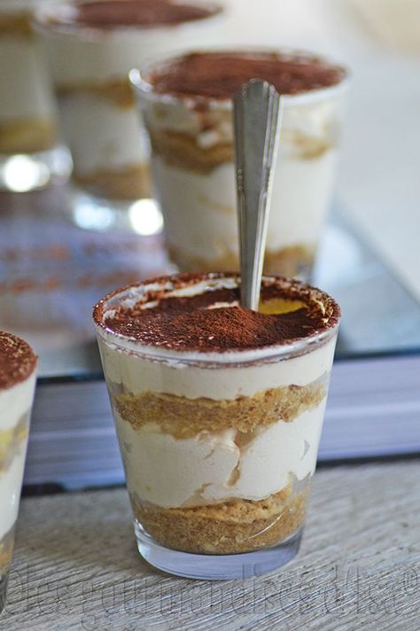 Tiramisu Mascarpone, French Pastries Recipes, Donna Hay, Tiramisu Recipe, French Pastries, Pastry Recipes, Pastry, Dessert, Fan