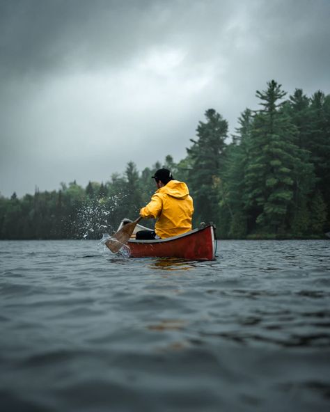 man wearing orange hoodie riding red canoe on lake photo – Free Canoe Image on Unsplash Canoe Pictures, Uk Landscape, Doctor Images, Canada Pictures, Friendship Images, Canoe Boat, Canada Images, Church Poster Design, Outdoor Aesthetic