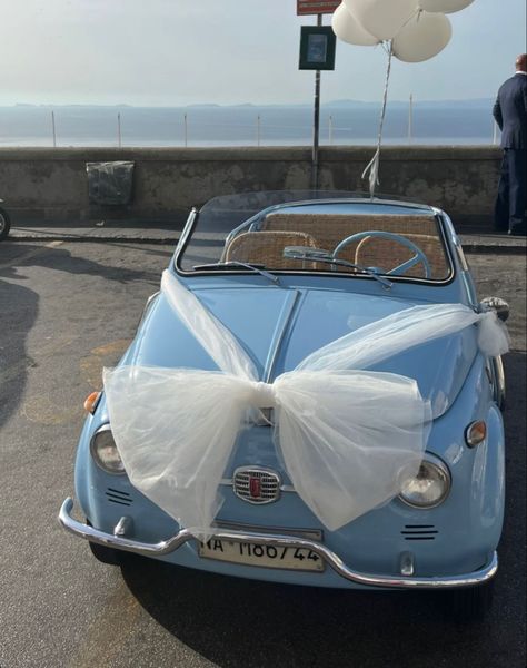 Cans On Back Of Car Wedding, Wedding Sports Car, Wedding Getaway Car, Wedding Transport, Just Married Car, Bridal Car, Truck Detailing, Wedding Send Off, Idea Wedding