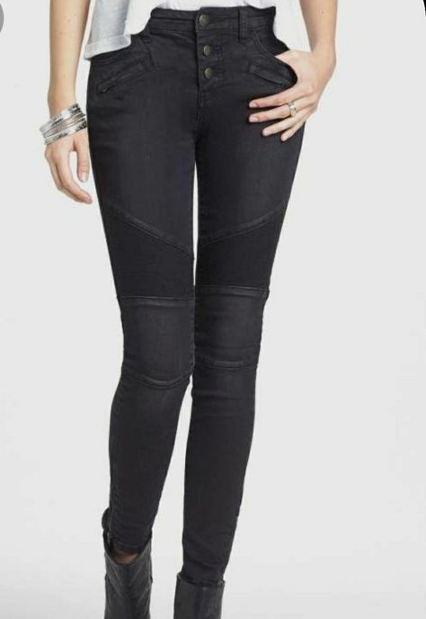 Moto Jeans Outfit, Biker Denim, Moto Jeans, Biker Jeans, Dark Fashion, Look Cool, Jean Outfits, Autumn Winter Fashion, Cortes De Pelo