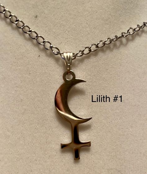 Lilith Alter, Sigil Of Lilith, Frida Party, Lady Lilith, Cute Grunge, Goddess Aesthetic, Boot Chains, Pentagram Necklace, Witch Spirituality