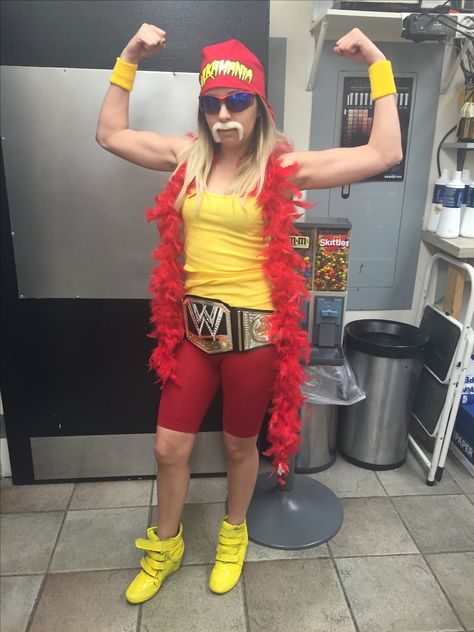 Hulk Hogan Halloween costume Pro Wrestler Costume, Funny Costume Ideas For Women Hilarious, Hulk Hogan Costume Women, Hulk Hogan Halloween, Hulk Hogan Costume, Wrestler Costume, Golf Costumes, Hilarious Halloween Costumes, Race Costume