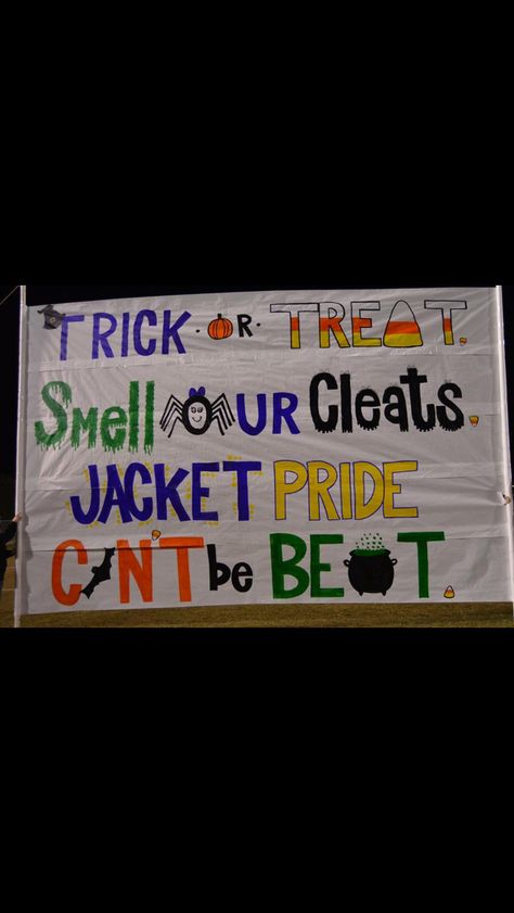 Cheerleading Run-Through Sign - Halloween. WCHS Cheerleaders Football Spirit Signs, Pep Rally Ideas, Football Game Signs, Pep Rally Themes, School Spirit Ideas Pep Rally, High School Football Posters, Cheerleading Signs, Rally Ideas, Games For Teenagers