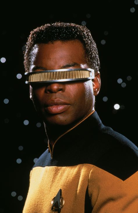 Lt. Commander Geordi La Forge - Star Trek-The Next Generation Photo (9406844) - Fanpop fanclubs Star Trek Crew, Generation Photo, Star Trek Images, Star Trek Characters, La Forge, Star Trek Original, Star Trek Enterprise, Star Trek Universe, Uss Enterprise