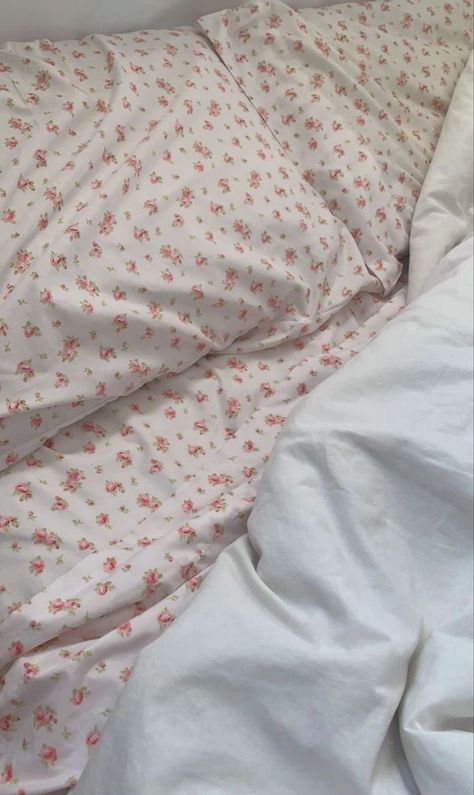 Pink Flowers Bed Sheets, Floral Bed Cover, Flower Bed Sheets Aesthetic, Cute Bed Sheet, Floral Bedsheets Aesthetic, Bed Sheets Coquette, Floral Sheets Aesthetic, Flower Bedsheet, Bedspread Aesthetic