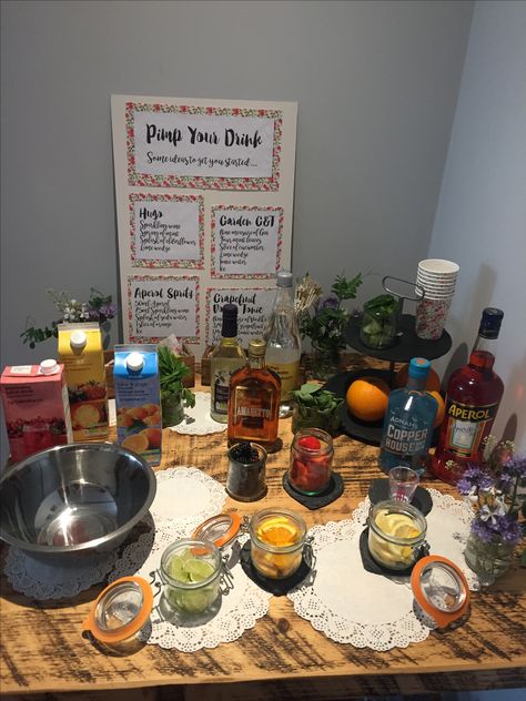 Drink Bar Wedding, Hen Fest, Hen Party Food, Hen Do Ideas, Beverage Station Party, Hen Ideas, Hens Party Themes, Birthday Drinks, Drink Bar