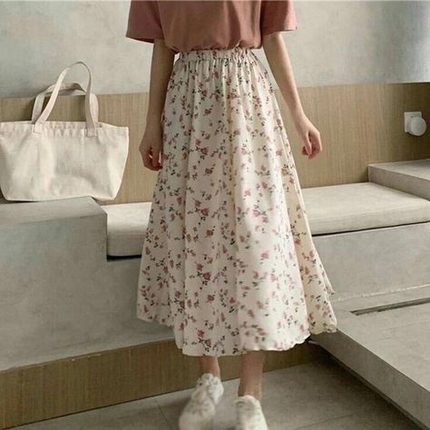 Long Skirts Summer, Korean Skirt Outfits, Korean Skirt, Skirt Streetwear, Long Skirt Summer, Skirts Summer, Long Skirt Fashion, Long Skirt Outfits, Korean Streetwear