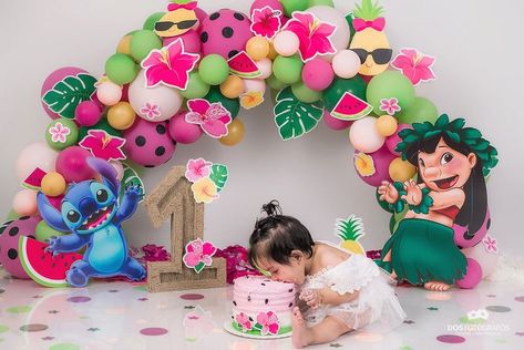 Stitch Photoshoot, Stitch Party, Girl Bday Party, Fiesta Tropical, Smash The Cake, Lilo Y Stitch, Luau Birthday, Smash Cake Photoshoot, Bday Girl