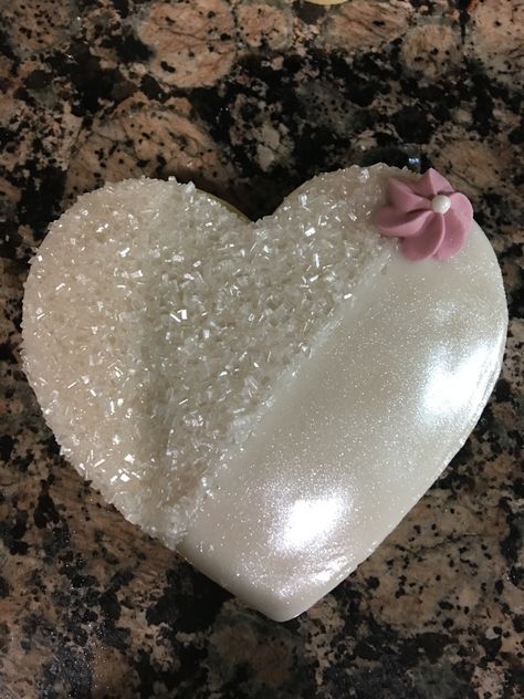 Decorated Heart Cookies Wedding, Bridal Heart Cookies, Cookies For Bridal Shower Simple, Heart Bridal Shower Cookies, Diy Wedding Cookies, Heart Shaped Wedding Cookies, Bridal Shower Heart Cookies, Cookies For Bridal Shower Cute Ideas, Shower Cookies Bridal