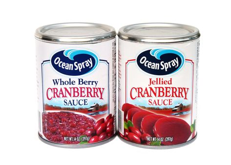 The Brilliant Reason Cranberry Sauce Cans Have "Upside-Down" Labels Ocean Spray Cranberry Sauce, Jelly Salad, Ocean Spray Cranberry, Canned Cranberries, Jellied Cranberry Sauce, Canned Cranberry Sauce, Thanksgiving Side Dish, Sugared Cranberries, Cranberry Sauce Recipe