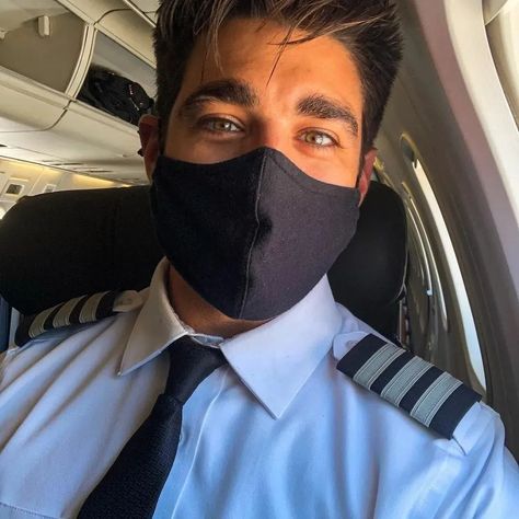 Successful people are not gifted; they just work hard, then succeed on purpose. Airline Pilot Men, Pilot Drew, Sandra Bullock Legs, Pilot Uniform Men, Philadelphia Usa, Pilot Uniform, Delivery Pictures, Airline Pilot, Friendship And Dating