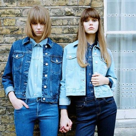 Denim on denim Mod Girl 60s, Denim Editorial, Canadian Tuxedo, Mod Girl, Denim Inspiration, Camisa Jeans, All Jeans, Double Denim, Denim Trends