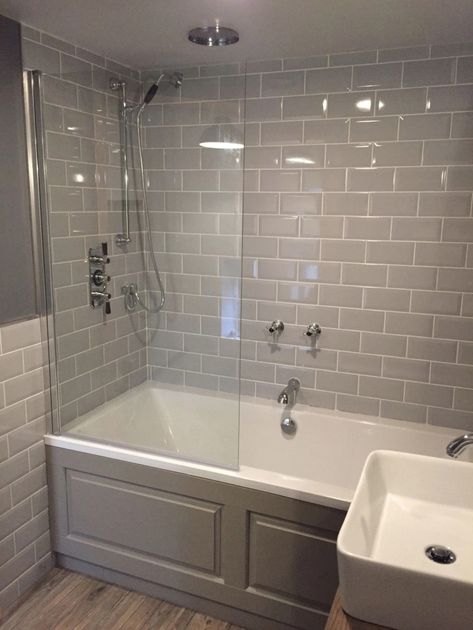 Small Bathroom Remodel Ideas With Tub Subway Tile, Hair Bone Tile, Gray Subway Tile Bathroom Ideas, Guest Bathroom Ideas New Build, Simple Ensuite Bathroom, Gray Tub Bathroom, Subway Tiles Bathroom Ideas, Shower Remodel With Bathtub, Bathroom Renovations With Bathtub