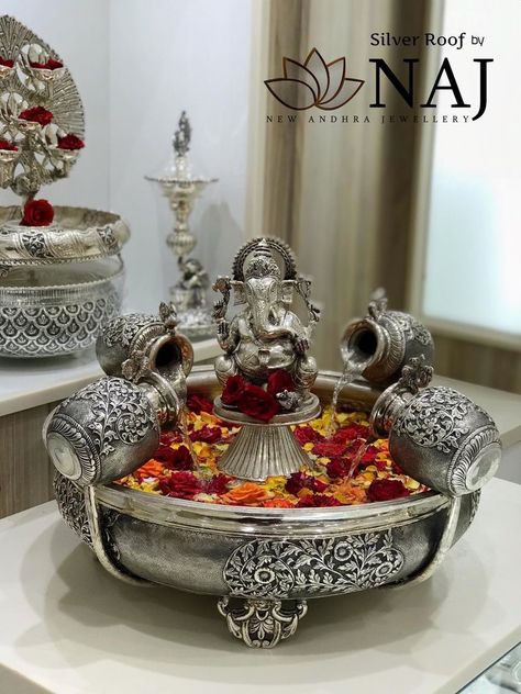 Naj Jewellery, Ganesha Temple, Silver Home Accessories, Antique Things, Diwali Decorations At Home, Temple Decor, Silver Lamp, Temple Design For Home, Silver Pooja Items